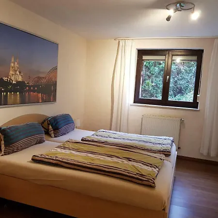 2 Zi-appartment Mit Gartennutzung * Brühl