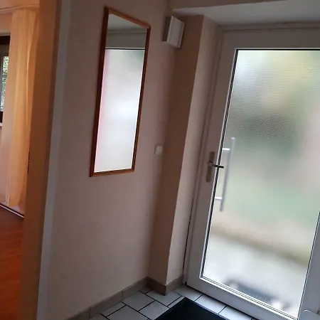 2 Zi-appartment Mit Gartennutzung * Brühl